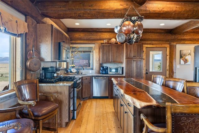 6 Browtine Ln, Ennis, MT 59729