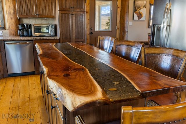 6 Browtine Ln, Ennis, MT 59729