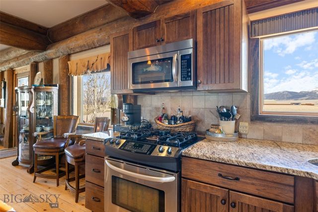 6 Browtine Ln, Ennis, MT 59729