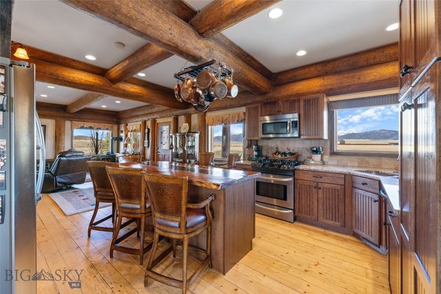 6 Browtine Ln, Ennis, MT 59729