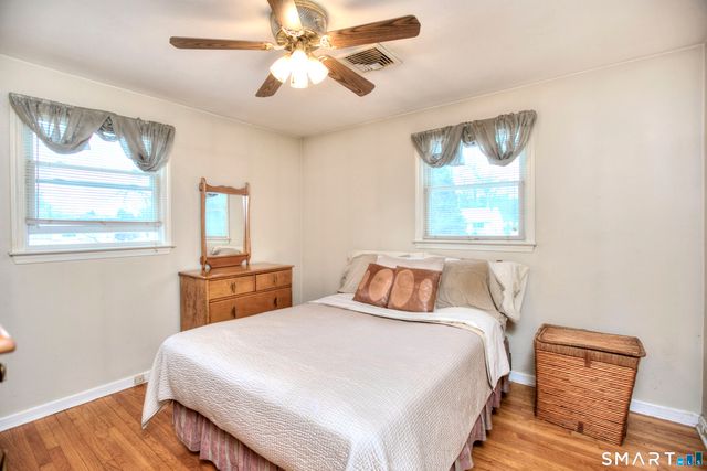 38 Hollywood Avenue, Milford, CT 06460