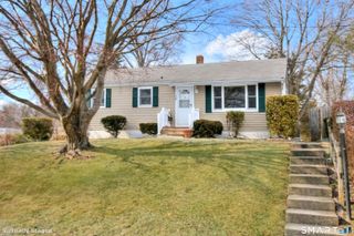 38 Hollywood Avenue, Milford, CT 06460