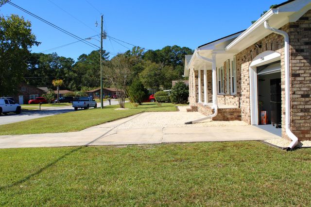 7744 Allwood Avenue, North Charleston, SC 29418