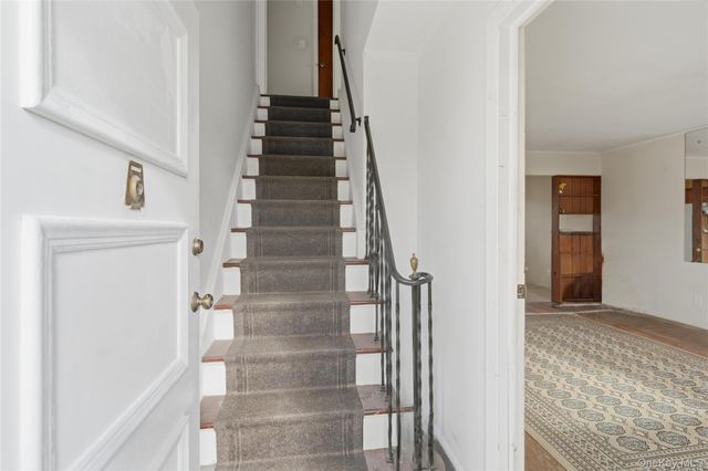 207 N Nassau Avenue, Massapequa, NY 11758