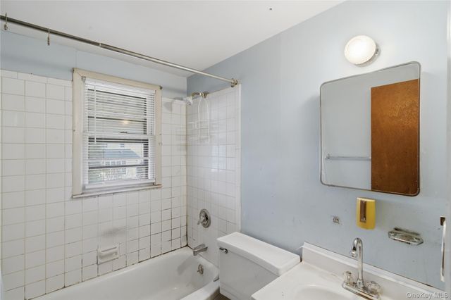 207 N Nassau Avenue, Massapequa, NY 11758