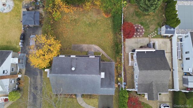 207 N Nassau Avenue, Massapequa, NY 11758