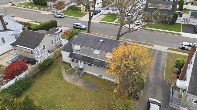 207 N Nassau Avenue, Massapequa, NY 11758