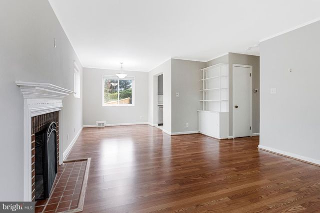 7025 STRATHMORE ST, Falls Church, VA 22042