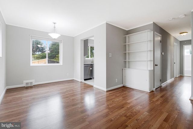 7025 STRATHMORE ST, Falls Church, VA 22042