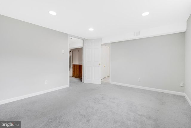 7025 STRATHMORE ST, Falls Church, VA 22042