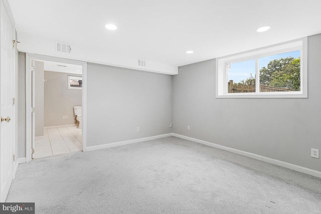 7025 STRATHMORE ST, Falls Church, VA 22042