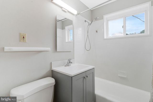 7025 STRATHMORE ST, Falls Church, VA 22042