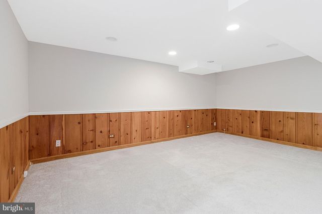 7025 STRATHMORE ST, Falls Church, VA 22042