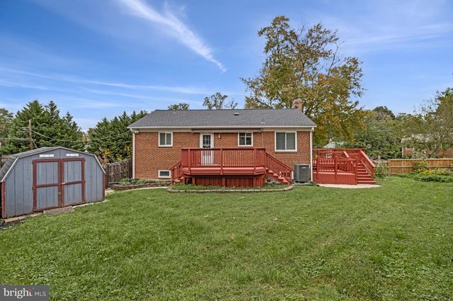 7025 STRATHMORE ST, Falls Church, VA 22042