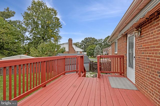 7025 STRATHMORE ST, Falls Church, VA 22042