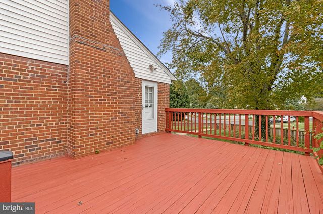 7025 STRATHMORE ST, Falls Church, VA 22042