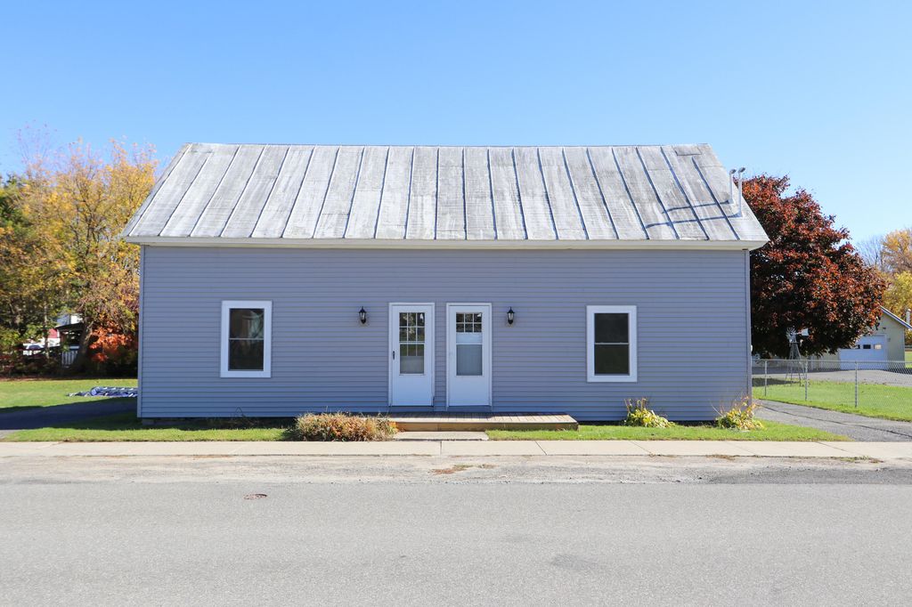 35 Maple Street Street, Rouses Point, NY 12979