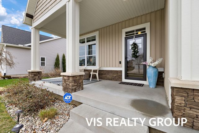 16501 Wickshire Place, Spring Lake, MI 49456