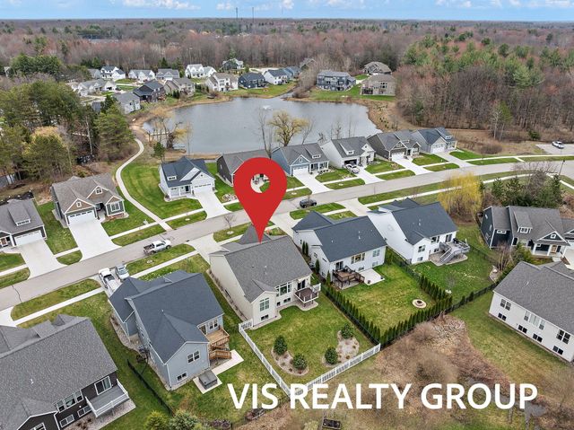 16501 Wickshire Place, Spring Lake, MI 49456
