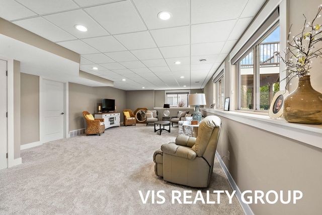 16501 Wickshire Place, Spring Lake, MI 49456