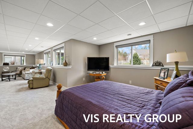16501 Wickshire Place, Spring Lake, MI 49456