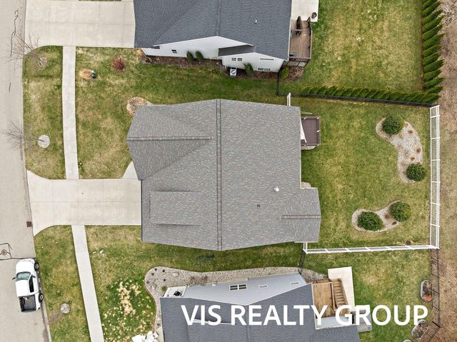16501 Wickshire Place, Spring Lake, MI 49456