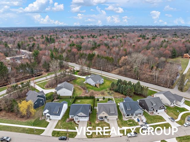 16501 Wickshire Place, Spring Lake, MI 49456