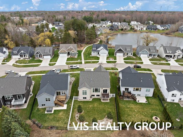 16501 Wickshire Place, Spring Lake, MI 49456