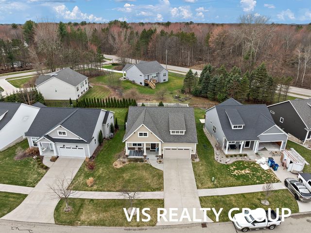 16501 Wickshire Place, Spring Lake, MI 49456