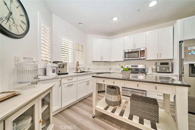 921 Somerville, Irvine, CA 92620