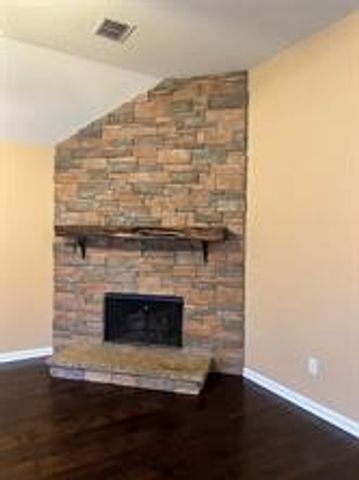 2912 Hollow Valley Drive, Fort Worth, TX 76244