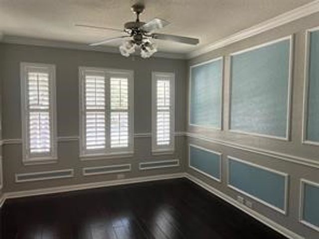 2912 Hollow Valley Drive, Fort Worth, TX 76244