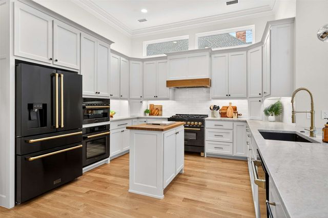 6433 Rockbluff Circle, Plano, TX 75024