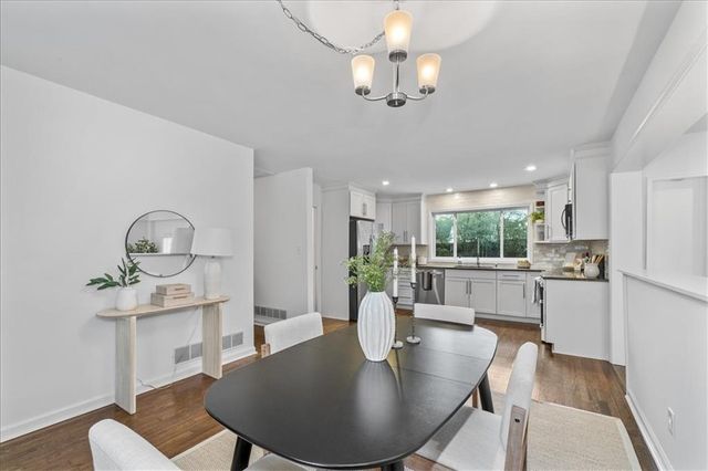 1913 Heathridge SE Court, Smyrna, GA 30080