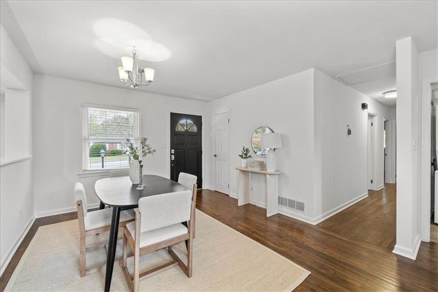 1913 Heathridge SE Court, Smyrna, GA 30080