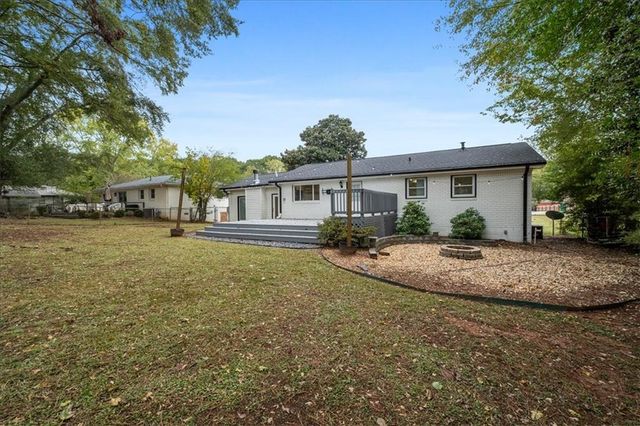 1913 Heathridge SE Court, Smyrna, GA 30080