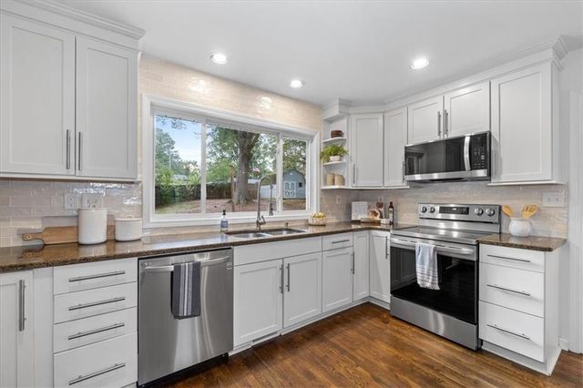 1913 Heathridge SE Court, Smyrna, GA 30080