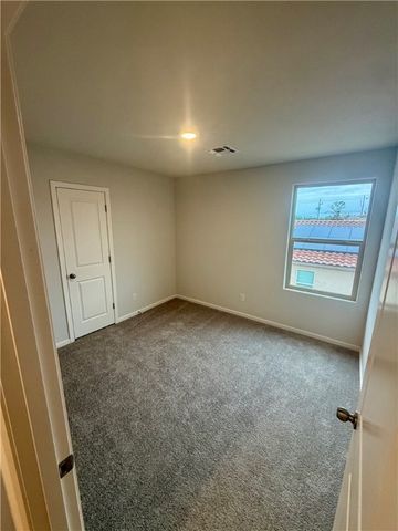 5543 S Glacier Creek Rd, Fort Mohave, AZ 86426