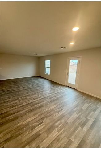 5543 S Glacier Creek Rd, Fort Mohave, AZ 86426