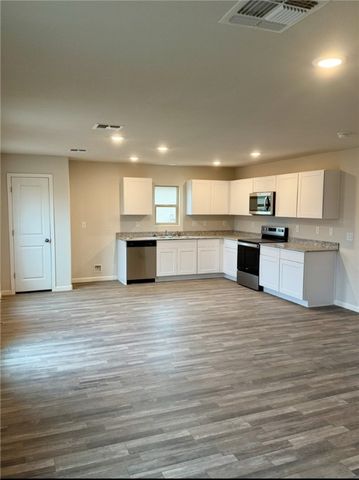 5543 S Glacier Creek Rd, Fort Mohave, AZ 86426