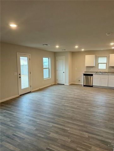 5543 S Glacier Creek Rd, Fort Mohave, AZ 86426