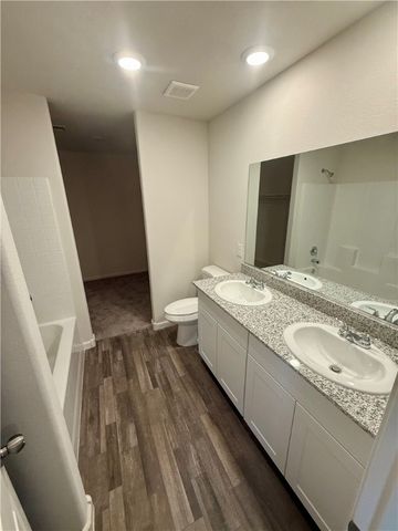 5543 S Glacier Creek Rd, Fort Mohave, AZ 86426