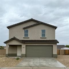 5543 S Glacier Creek Rd, Fort Mohave, AZ 86426