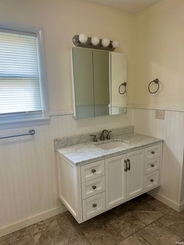 2214 N Wabash Road, Marion, IN 46952