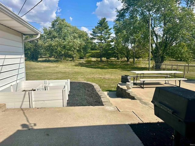 2214 N Wabash Road, Marion, IN 46952