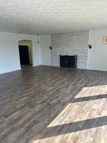 2214 N Wabash Road, Marion, IN 46952