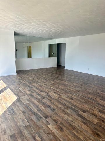 2214 N Wabash Road, Marion, IN 46952