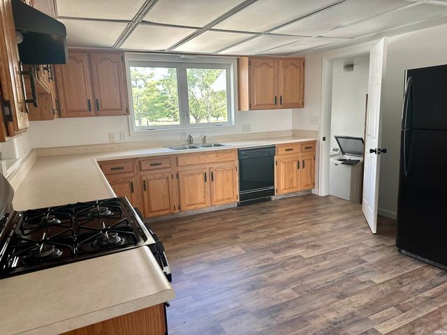 2214 N Wabash Road, Marion, IN 46952