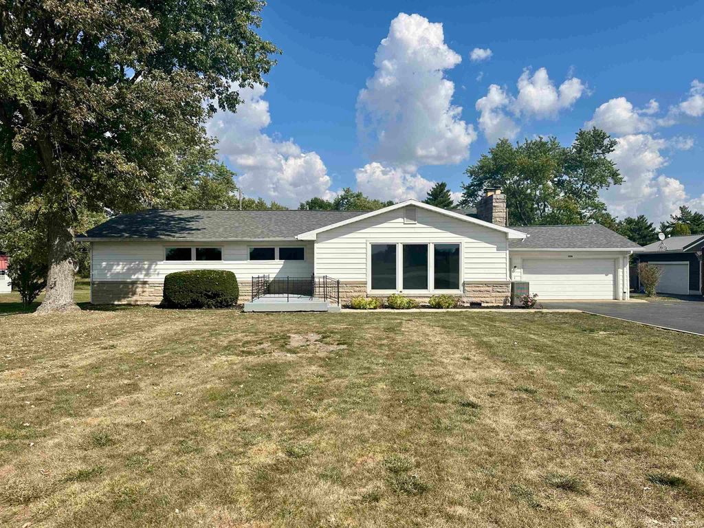 2214 N Wabash Road, Marion, IN 46952