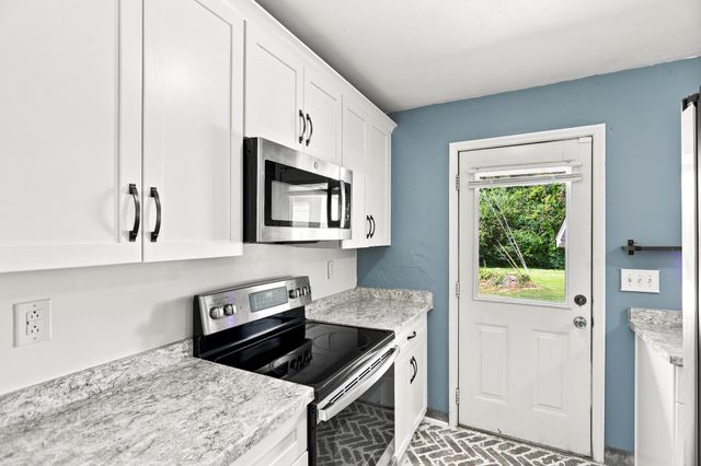 203 Rebecca Ln, Clarksville, TN 37042